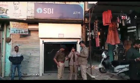 Miscreants took advantage of the deserted winter night and took away the ATM.