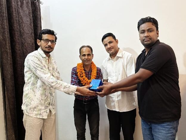 Talented singer Asad Usmani was honored